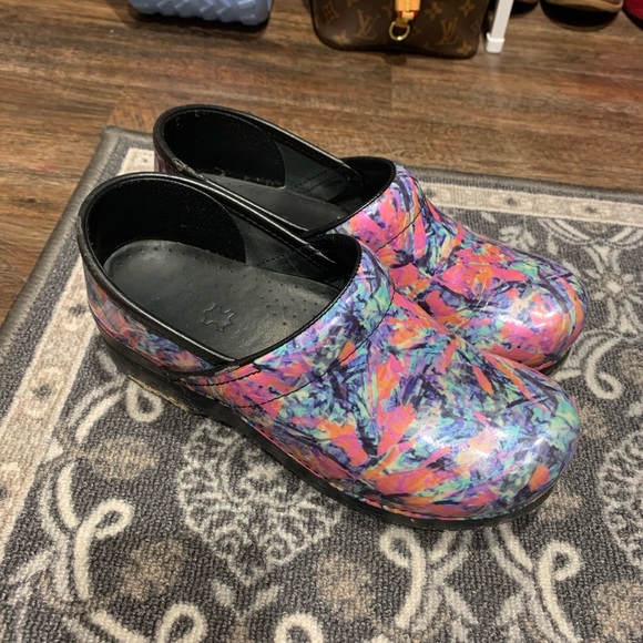 Dansko Professional Color Burst Patent 38 - Picture 2 of 3